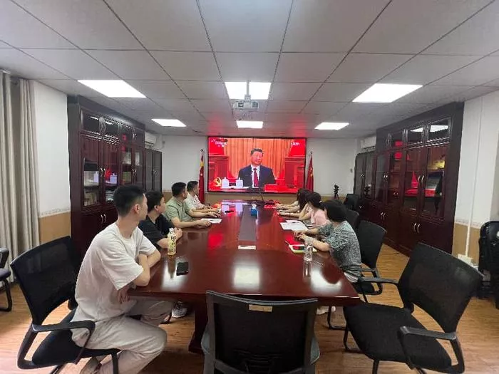 文章附图